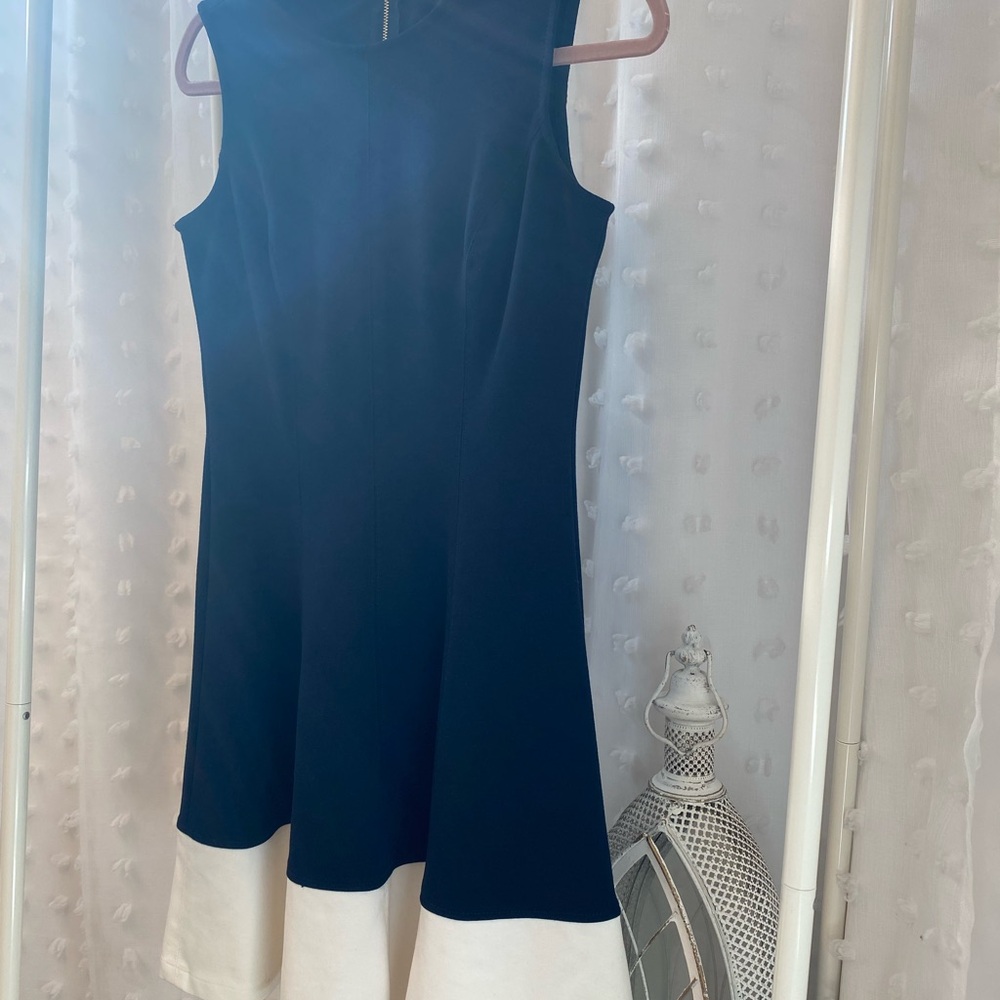 Neiman Marcus Navy and White Dress Size 2